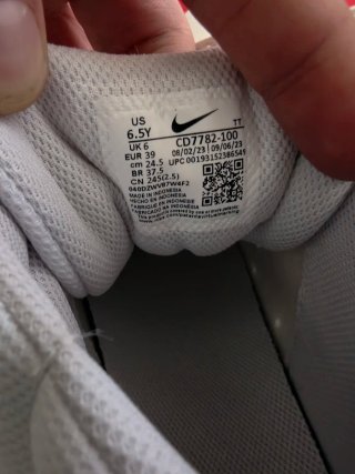 Nike Bianche EUR 39 Bambino