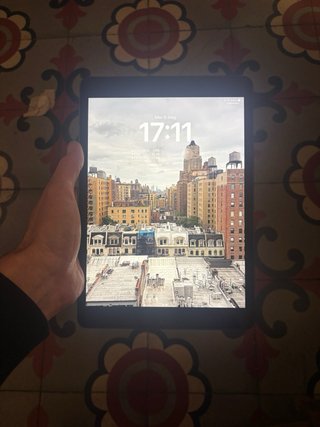 iPad 9ª Gen 2020 Plata, con teclado bluetooth