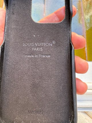 Funda iPhone 15 Pro Louis Vuitton Original