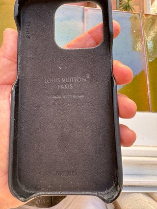 Funda iPhone 15 Pro Louis Vuitton Original