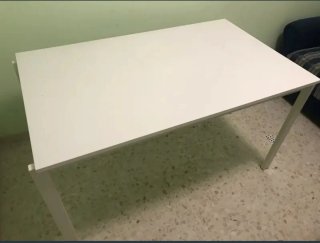 Mesa de comedor blanca moderna