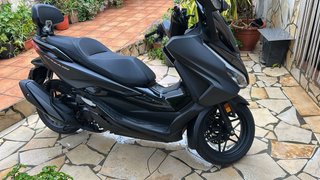 Honda Forza 350 Negra