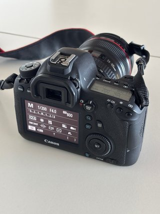 Canon EOS 6D + 24-105mm + 50mm