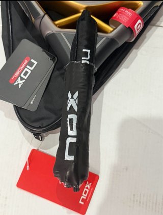 Pala Padel Nox AT10 Genius 18K Alum
