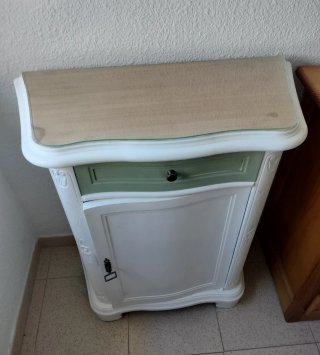 Mueble Vintage de entrada blanco y verde