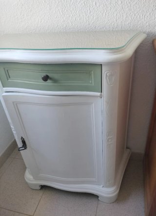 Mueble Vintage de entrada blanco y verde