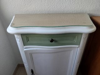 Mueble Vintage de entrada blanco y verde