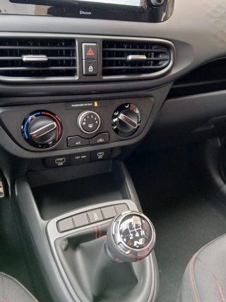Hyundai i10 2025