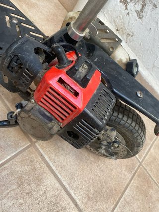 Patinete a motor con asiento