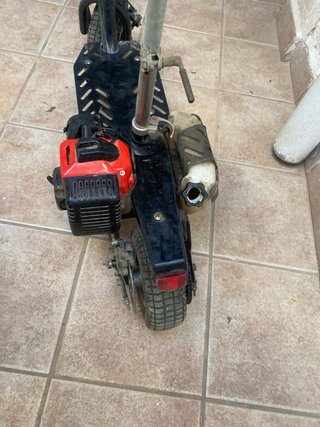 Patinete a motor con asiento