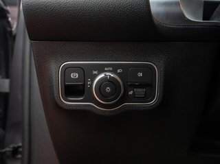 MERCEDES-BENZ GLB GLB 200 d