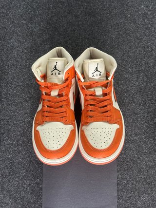 Nike Jordan 1 Mid Arancione Bianco 37.5