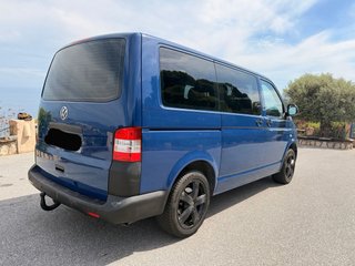 Volkswagen Caravelle 2012