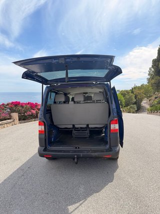 Volkswagen Caravelle 2012