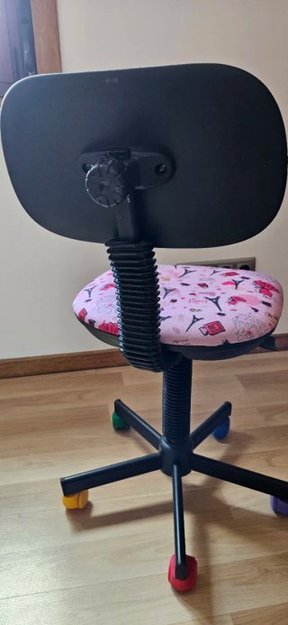 Silla juvenil escritorio casi nueva