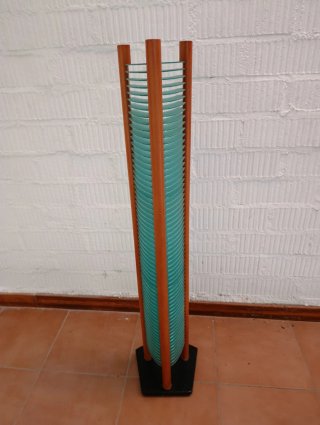 Torre para 62 CDs