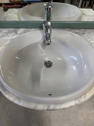 Mueble baño con espejo y armario