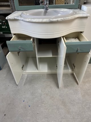 Mueble baño con espejo y armario