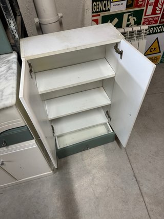Mueble baño con espejo y armario