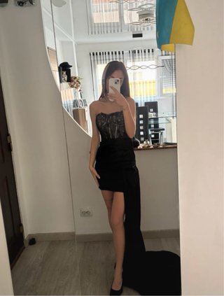 Vestido elegante negro encaje