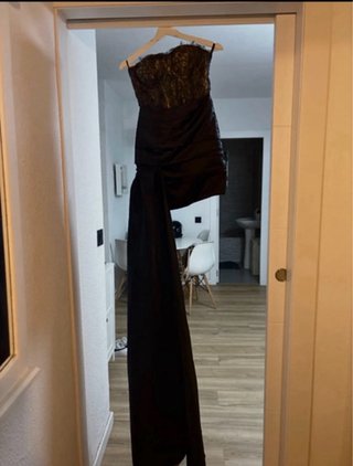 Vestido elegante negro encaje