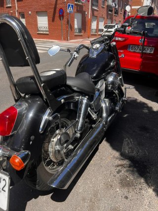 Honda Shadow VT 750 - Moto Cruiser Negra