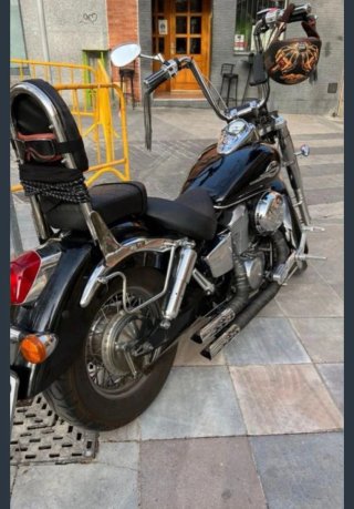 Honda Shadow VT 750 - Moto Cruiser Negra