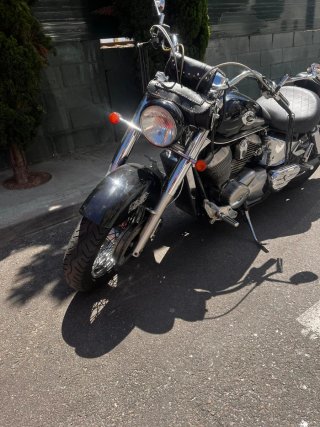 Honda Shadow VT 750 - Moto Cruiser Negra