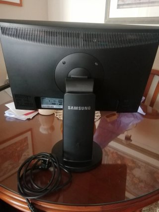 Pantalla Samsung 2243nw Negra