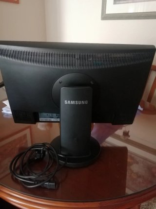 Pantalla Samsung 2243nw Negra