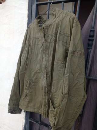 Chaqueta verde militar