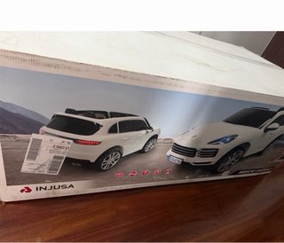 Coche Eléctrico infantil Injusa Porsche Cayenne S