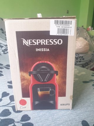 Cafetera Nespresso Krups Inissia Roja