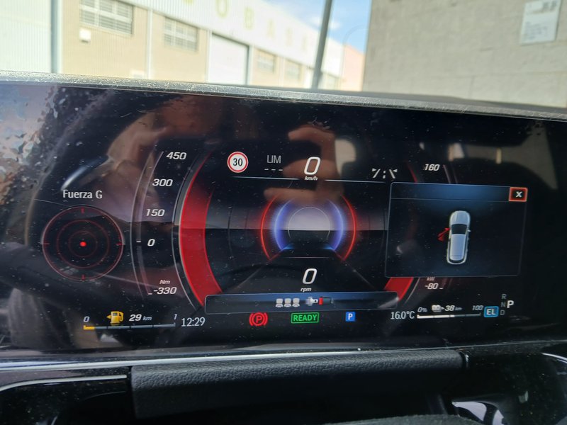 Mercedes-Benz GLA 2024, foto 12