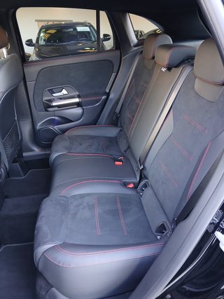 Mercedes-Benz GLA 2024