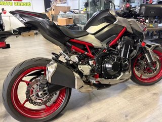 Kawasaki Z 900 Full