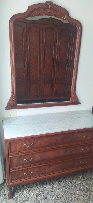 Conjunto habitación madera y mármol