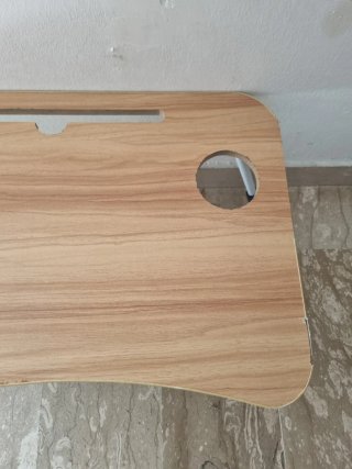 Scrivania per letto legno e plastica