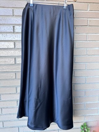 Falda larga Zara negra