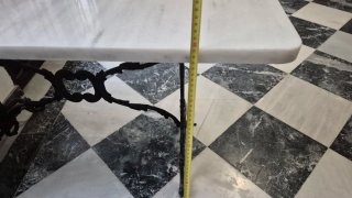 Mesa de forja y mármol