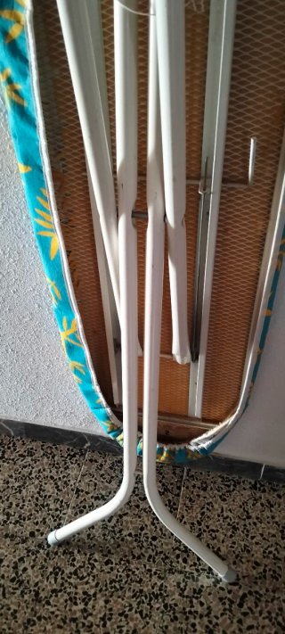 Tabla de planchar con funda estampada