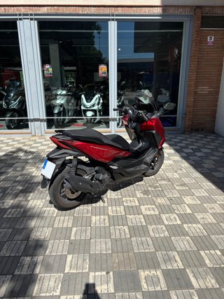 HONDA FORZA 125 VERMELLA