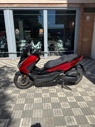 HONDA FORZA 125 VERMELLA