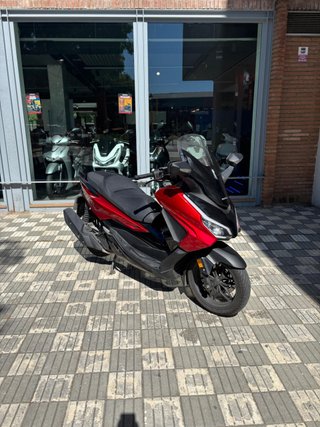 HONDA FORZA 125 VERMELLA