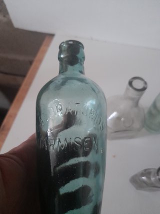 Botellas antiguas de la Enfermería de Huesca