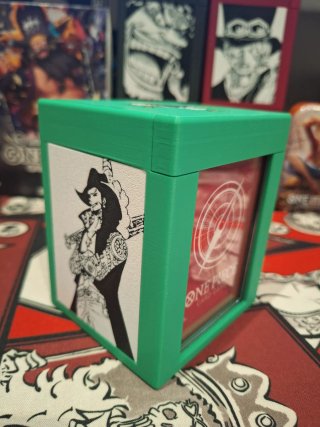 Deckbox Mihawk One Piece