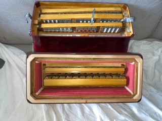 Fisarmonica Marotta 96 Bassi Rosso