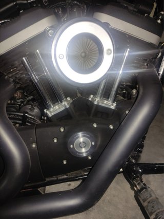 Harley-Davidson 883R Negra