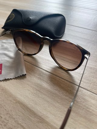 Ray-Ban Erika Occhiali da Sole Marrone