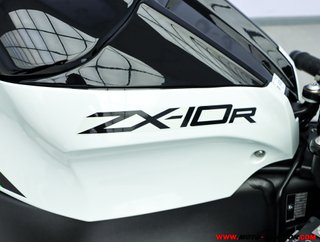 KAWASAKI NINJA ZX-10 R